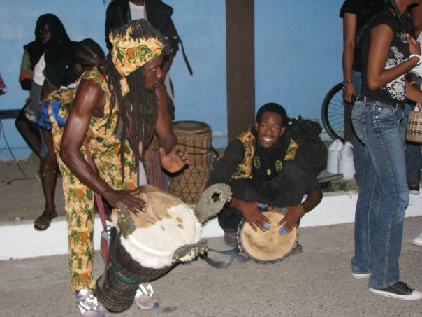 1913571_372972715787_4189708_n